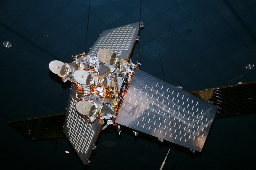 Satellite Iridium - Photo par Cliff, Wikimedia